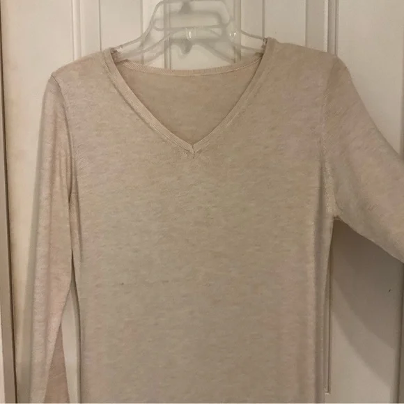 Sweater dress, long and lean, v-neck, oatmeal color, long sleeve, soft, Sz Small - Picture 3 of 8